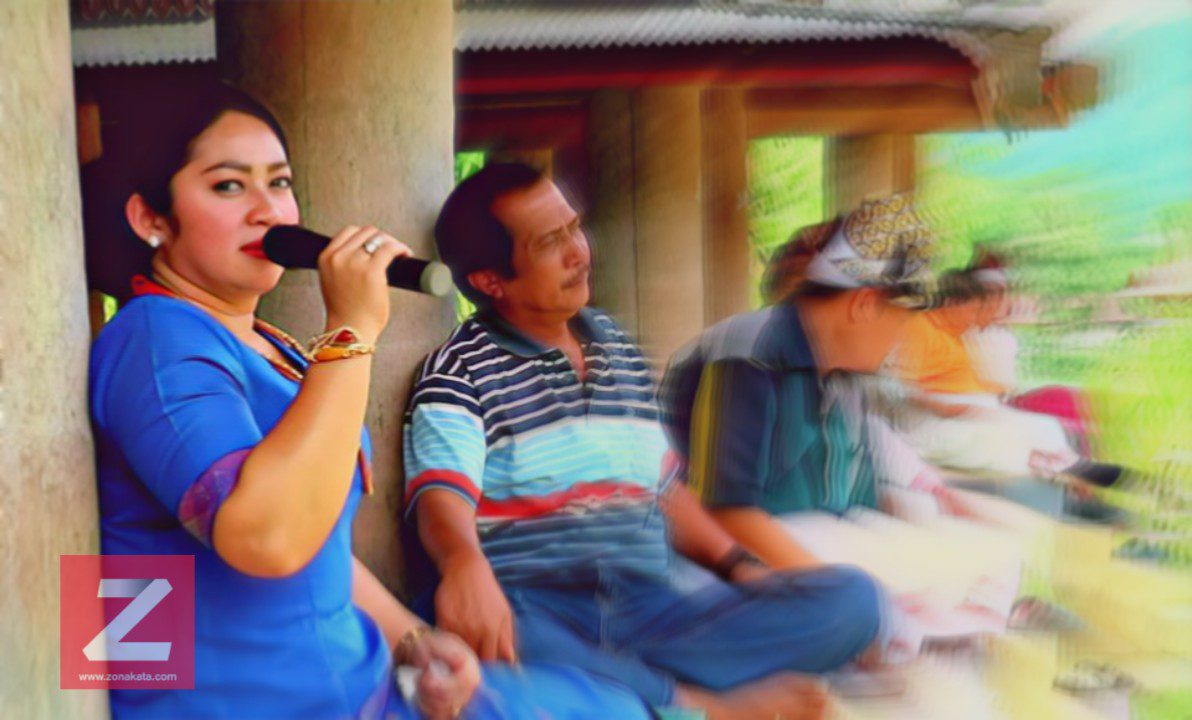 Eva Rataba Janji Akan Kembangkan Tenun Toraja di Lembang Salu Allo