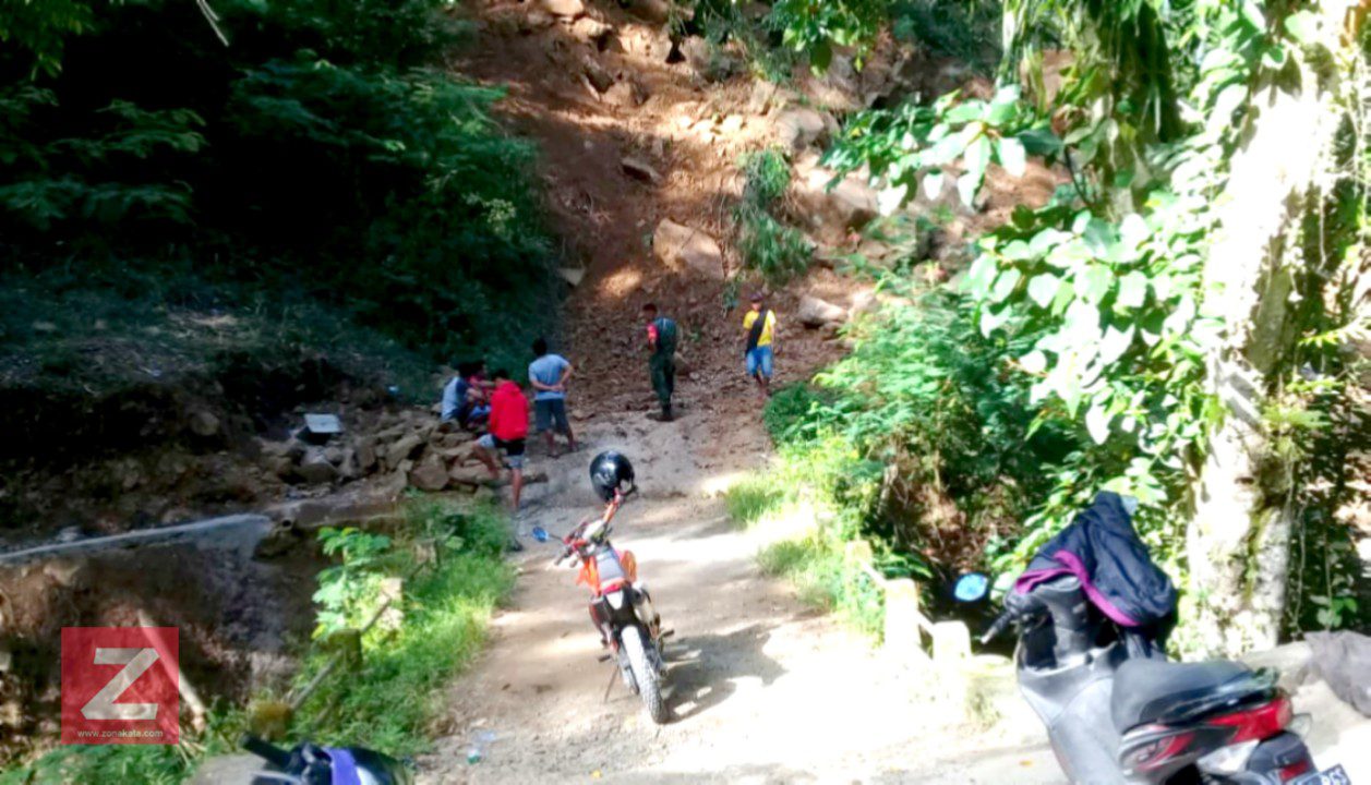 Di Terjang Longsor, Poros Kadundung, Paliorong dan Ratte Terputus