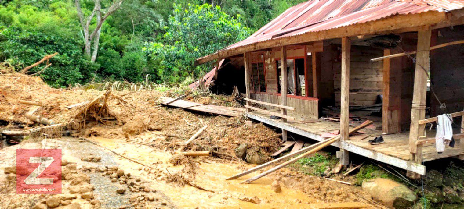 Longsor dan Banjir Bandang Melanda Tiga Lembang di Bittuang 4 Longsor dan Banjir Bandang Melanda Tiga Lembang di Bittuang