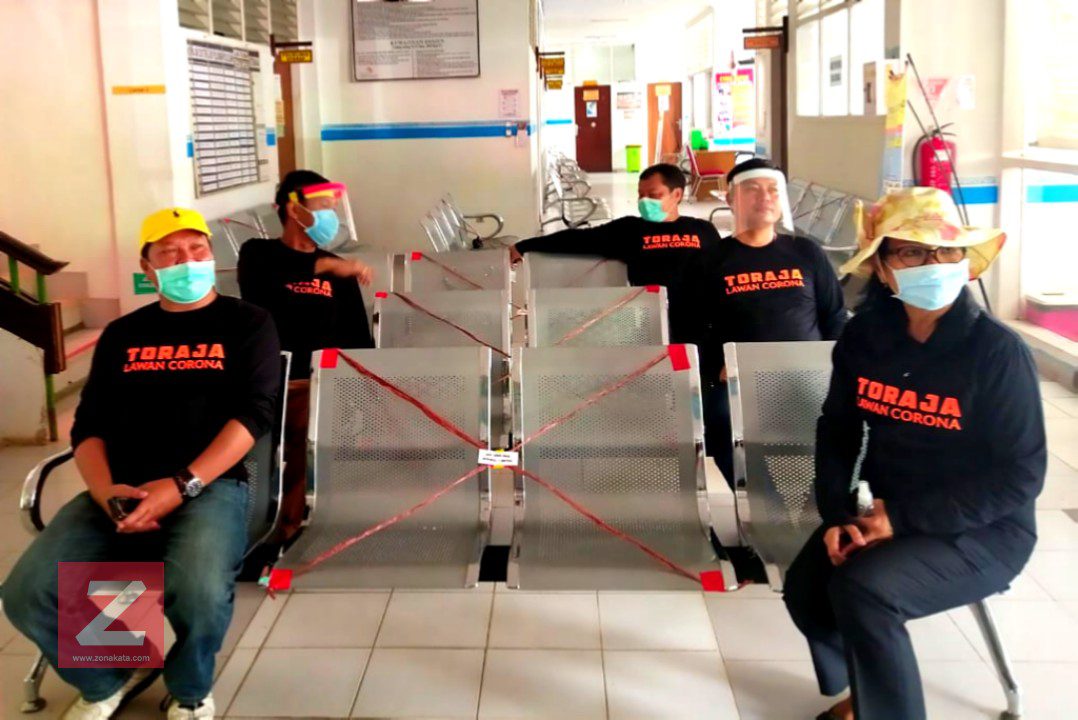 DPRD Tana Toraja Tinjau Kesiapan Tim Satgas Covid-19 2 DPRD Tana Toraja Tinjau Kesiapan Tim Satgas Covid-19