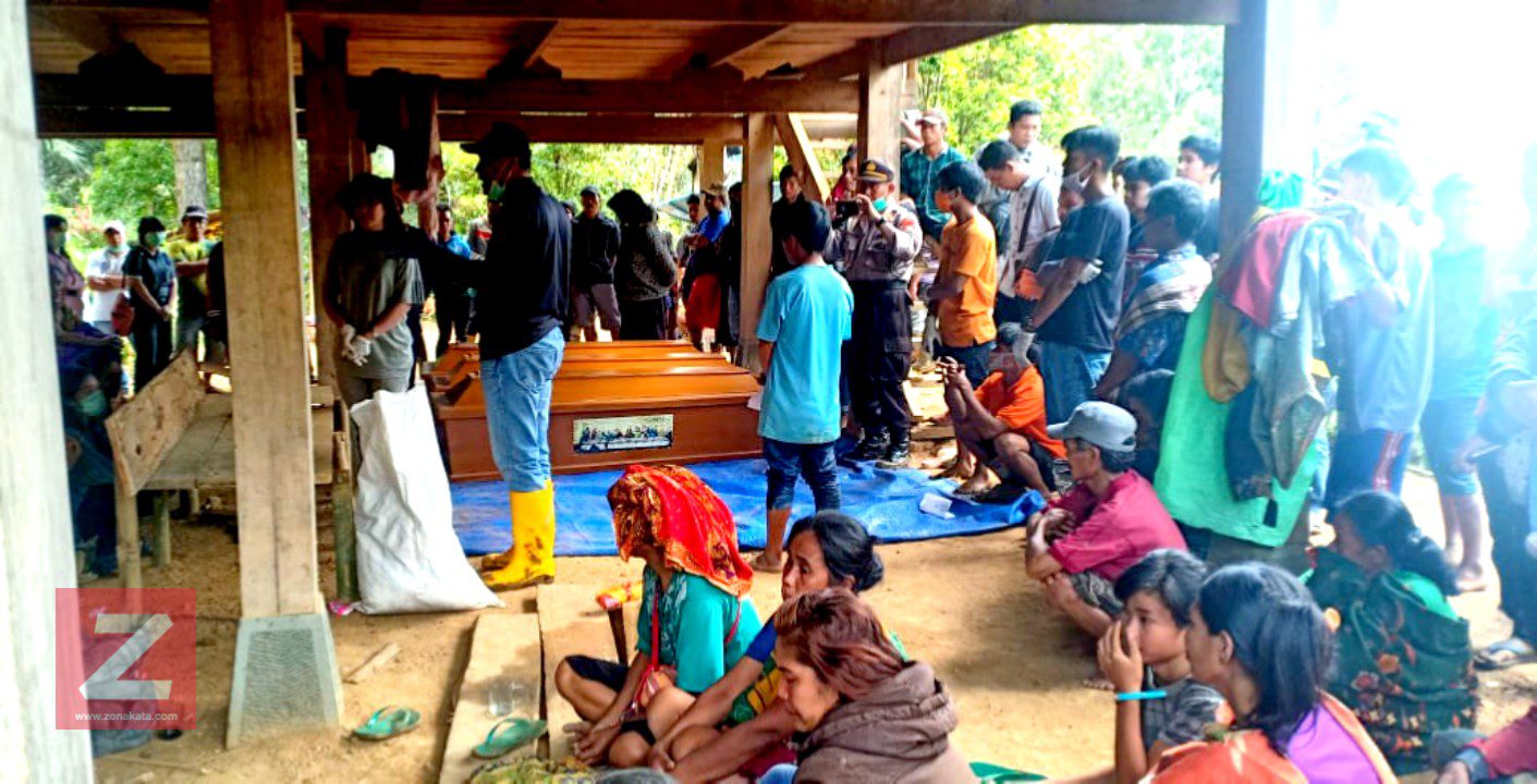 Polres Turunkan Personil Untuk Evakuasi Korban Tanah Longsor di Makale Selatan
