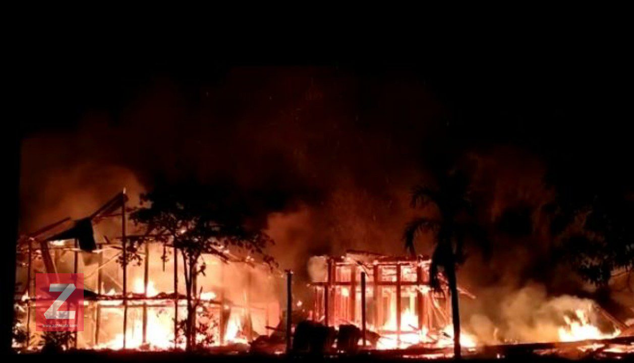 Tiga Rumah Hangus Terbakar di Bokin, Salah Satunya Rumah Tongkonan.