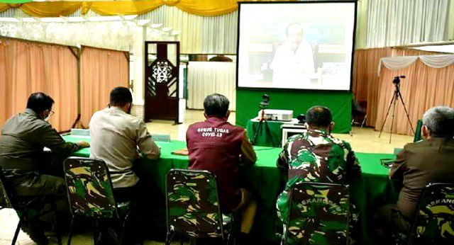 Via Vicon Menko Polhukam-Forkopimda Sulsel Bahas Protokol Kesehatan Jelang Salat Ied 2 Via Vicon Menko Polhukam-Forkopimda Sulsel Bahas Protokol Kesehatan Jelang Salat Ied