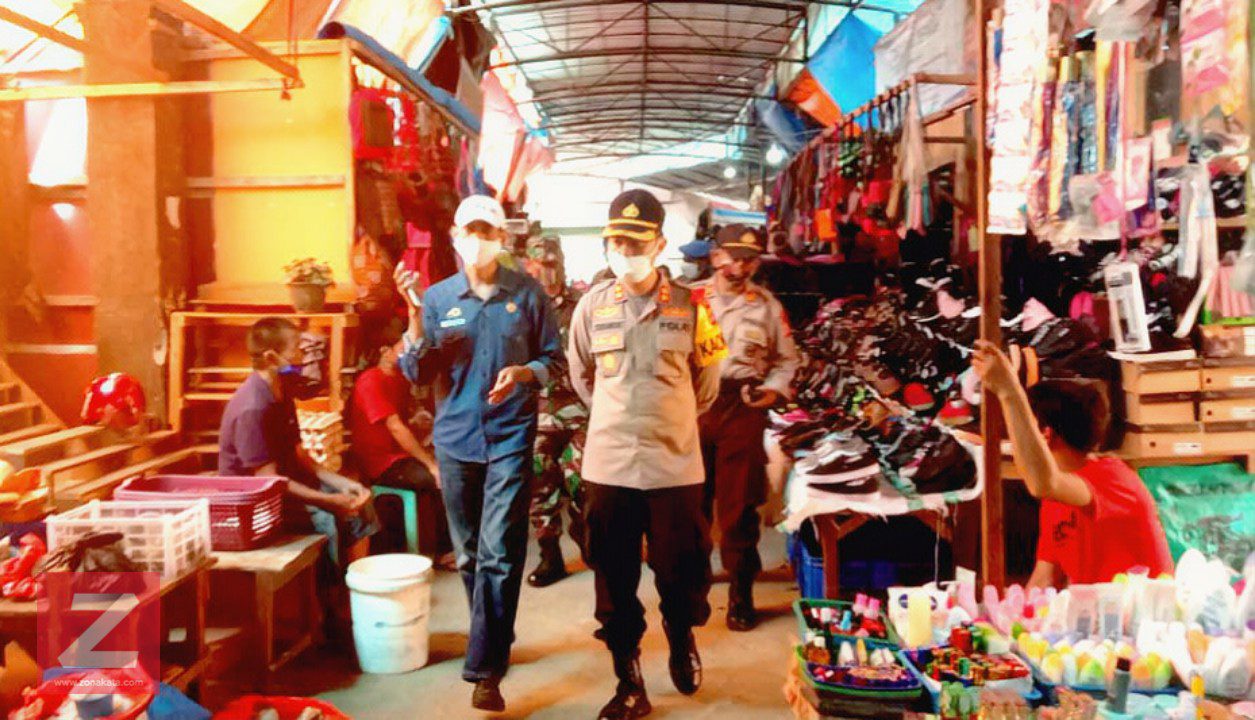 Jelang Penerapan New Normal, Kapolres Sambangi Pasar Sentral Makale