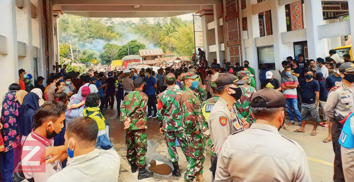 Aksi Protes Ingin Masuk Tana Toraja, Perbatasan Toraja Enrekang Sempat Lumpuh Total