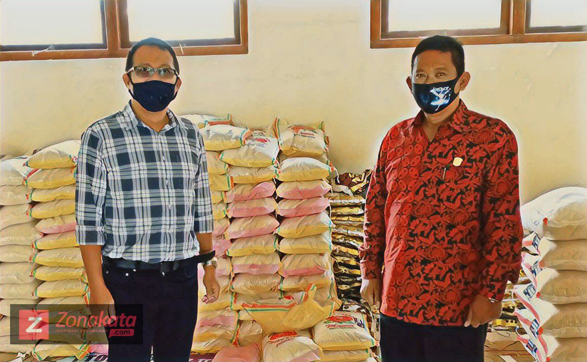 Andi Ridwan Wittiri Serahkan 1 Ton Beras ke Crisis Center Gereja Toraja 1 Andi Ridwan Wittiri Serahkan 1 Ton Beras ke Crisis Center Gereja Toraja