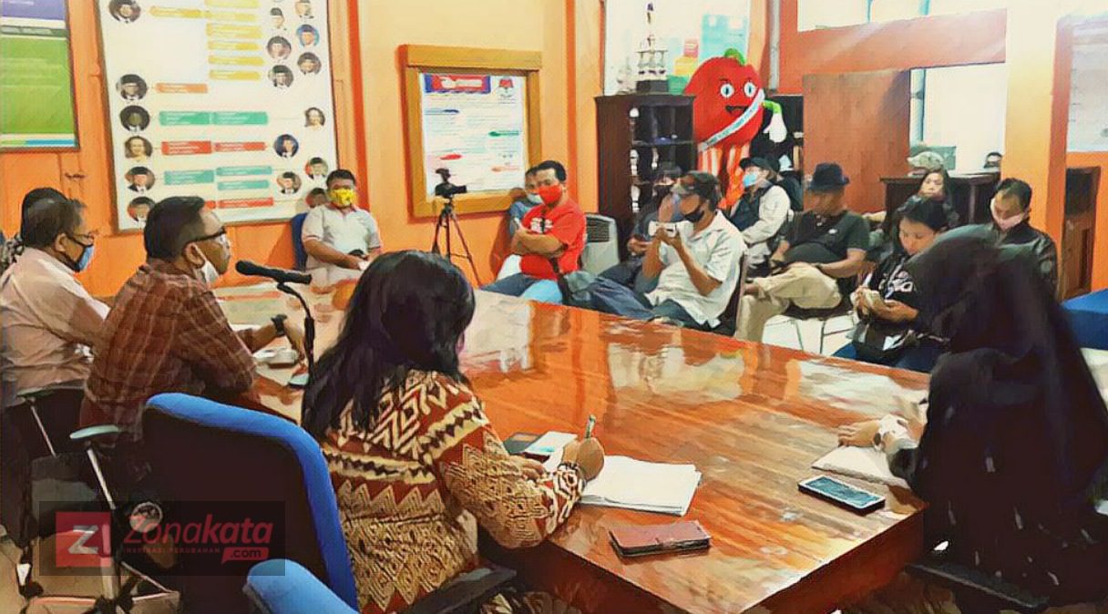 KPU Tana Toraja Siap Melaksanakan Pilkada 2 KPU Tana Toraja Siap Melaksanakan Pilkada