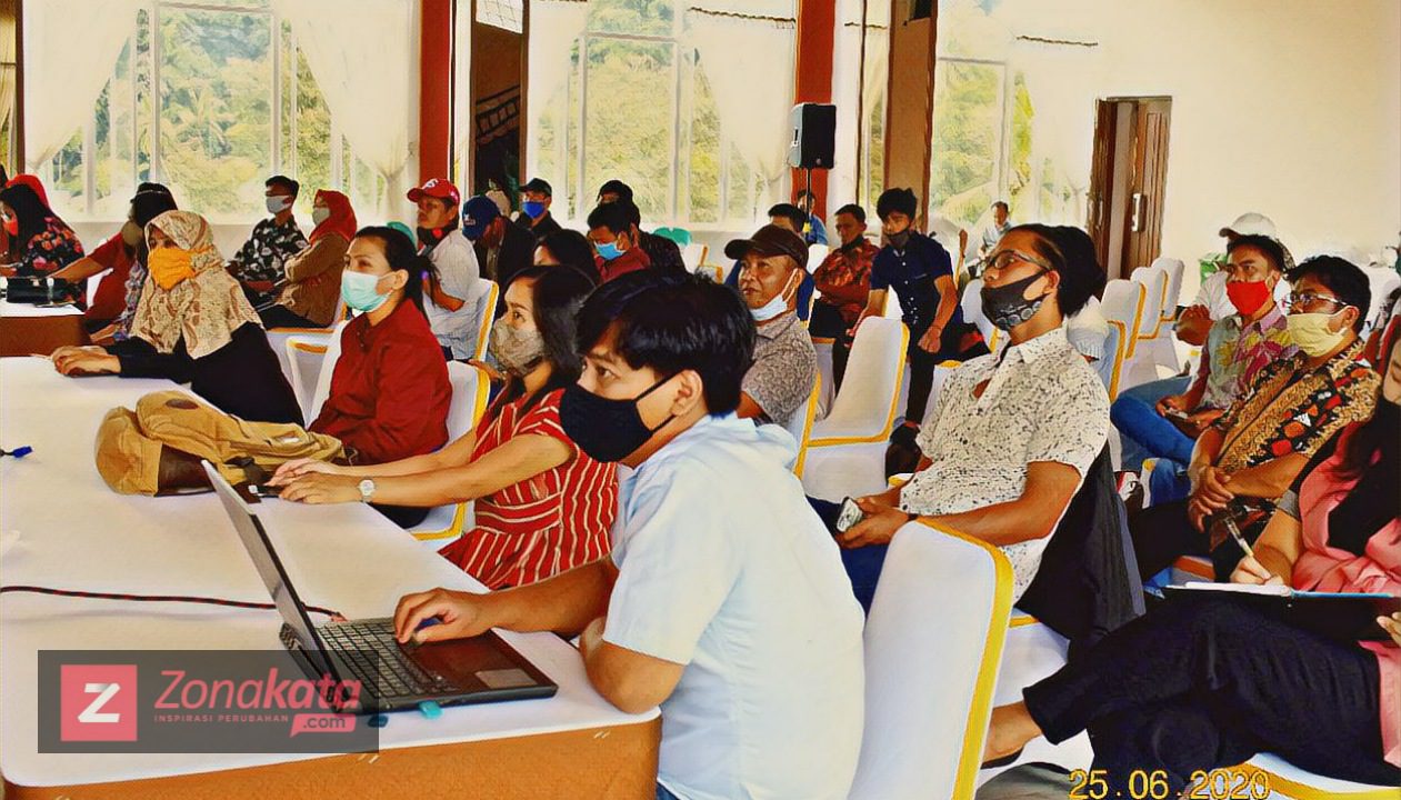 KPU Tana Toraja Gelar Rakor Pencermatan Data Pemilih 2 KPU Tana Toraja Gelar Rakor Pencermatan Data Pemilih