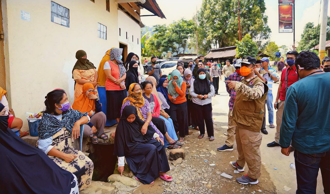 Wagub Sulsel Meninjau Lokasi Longsor Poros Palopo-Rantepao