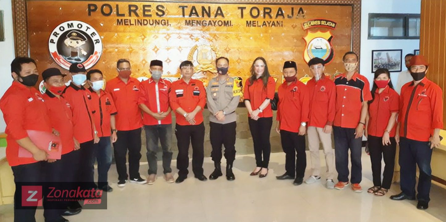 PDI Perjuangan Tana Toraja Laporkan Pembakar Bendera PDIP Untuk di Proses Secara Hukum 2 PDI Perjuangan Tana Toraja Laporkan Pembakar Bendera PDIP Untuk di Proses Secara Hukum