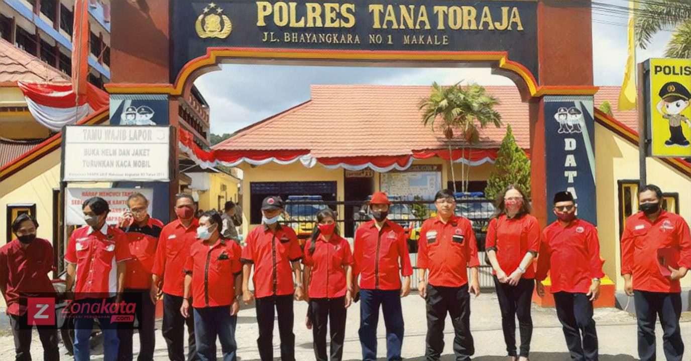 Pelapor dan Saksi Ahli Mulai Diperiksa Polisi Terkait Pembakaran Bendera PDIP 2 Pelapor dan Saksi Ahli Mulai Diperiksa Polisi Terkait Pembakaran Bendera PDIP