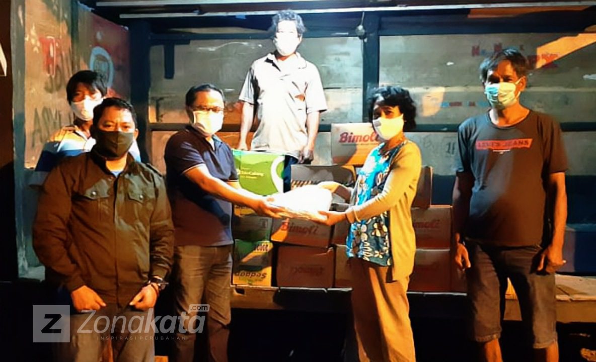 Jalani Isolasi, Organisasi Pemuda TAF Sumbang Warga RT Paku