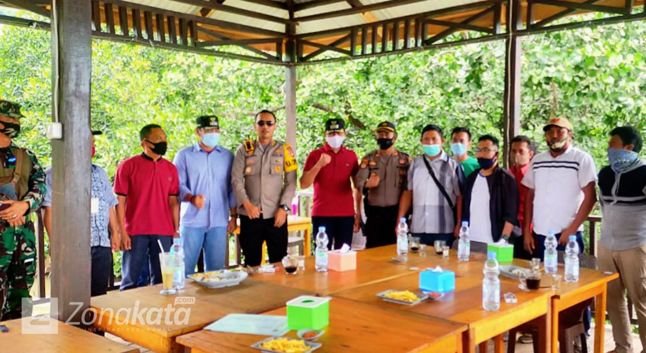 Bupati Morowali Berjanji Akan Mempertemukan Warga Fatufia Dengan Pihak PT. Bintang Delapan Grup