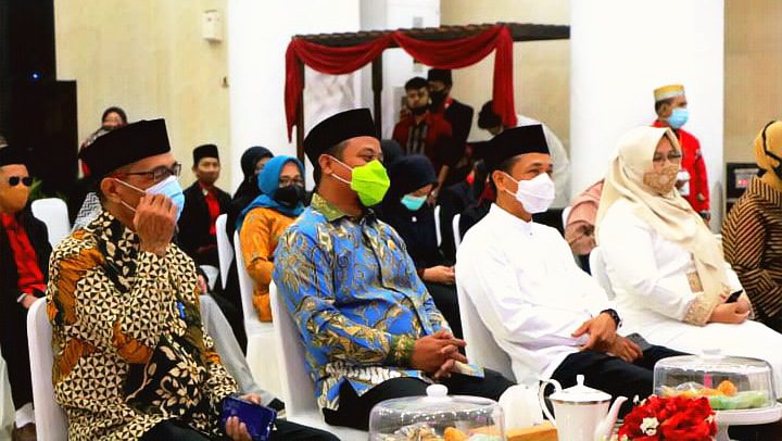 Bersama Kafilah Kota Makassar, Wagub Sulsel Ikuti Pembukaan MTQ XXXI Secara Virtual