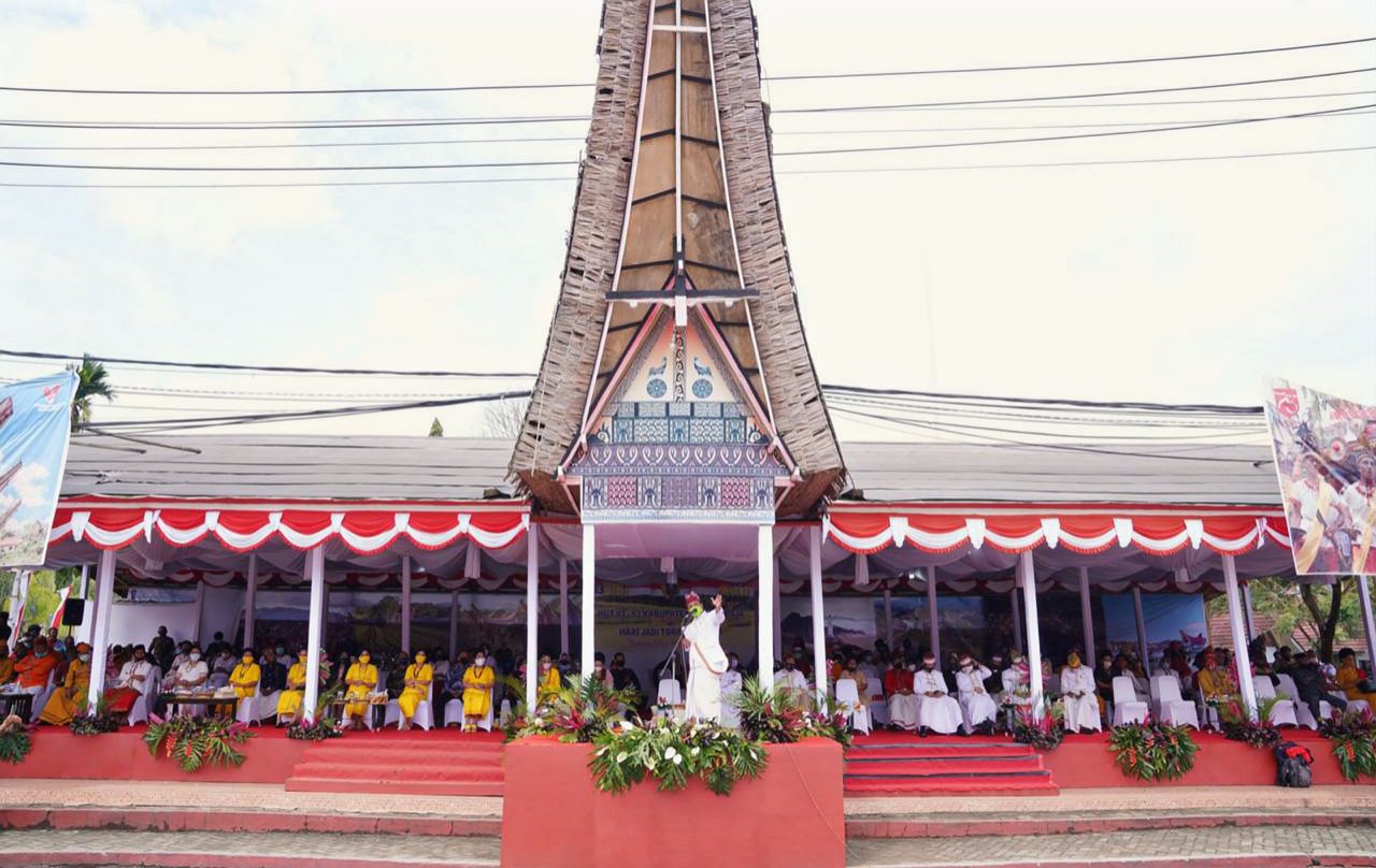 Peringati HUT Tana Toraja ke 63, Wagub; Toraja Harus Terdepan Dalam Pembangunan di Sulsel