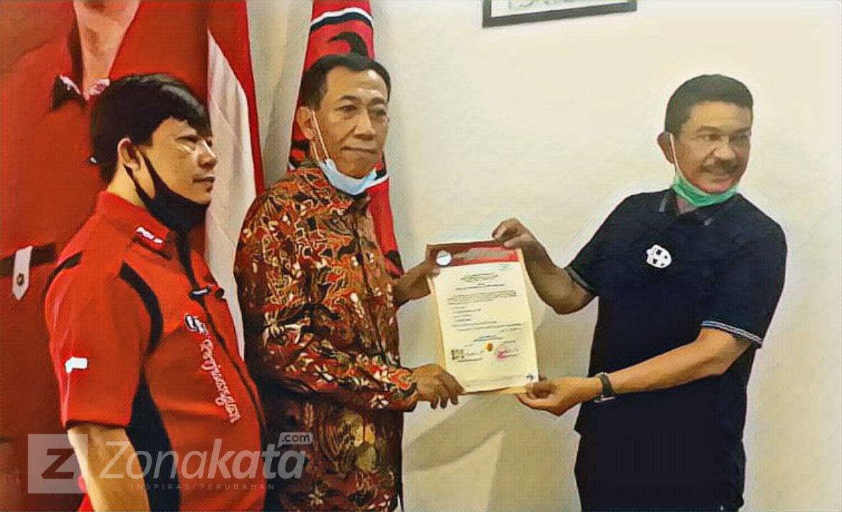 Resmi!!.. PDI Perjuangan Serahkan B1 KWK ke Pasangan Albert-John