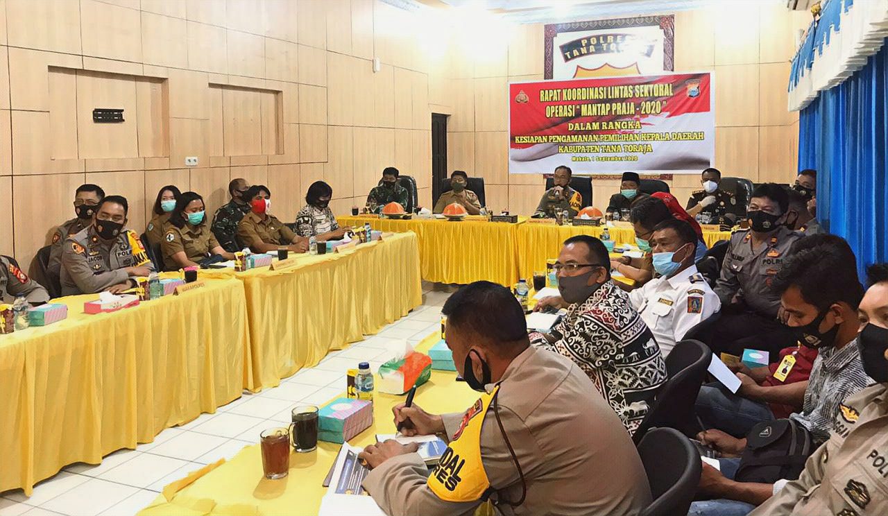 Polres Tana Toraja Gelar Rakor Kesiapan Pengamanan Pilkada 2 Polres Tana Toraja Gelar Rakor Kesiapan Pengamanan Pilkada