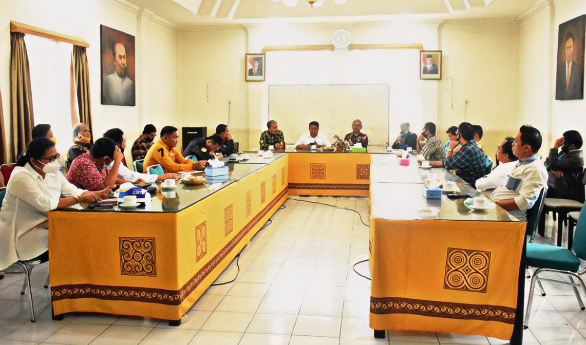 Maju di Pilkada Toraja Utara, Rinto-Yonathan Sambangi BPS Gereja Toraja 2 Maju di Pilkada Toraja Utara, Rinto-Yonathan Sambangi BPS Gereja Toraja