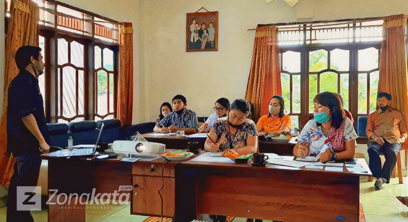 Bekali Panwascam Sangalla, Berthy: Utamakan Pencegahan 2 Bekali Panwascam Sangalla, Berthy: Utamakan Pencegahan