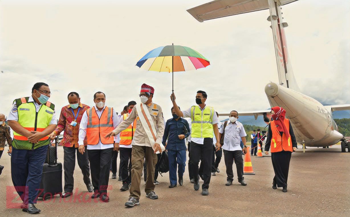 Gubernur Pimpin Rapat Persiapan Peresmian Bandara Toraja