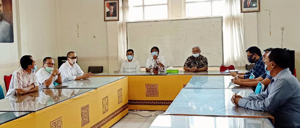 Pasangan Theo-Zadrak Sambangi BPS Gereja Toraja 2 Pasangan Theo-Zadrak Sambangi BPS Gereja Toraja