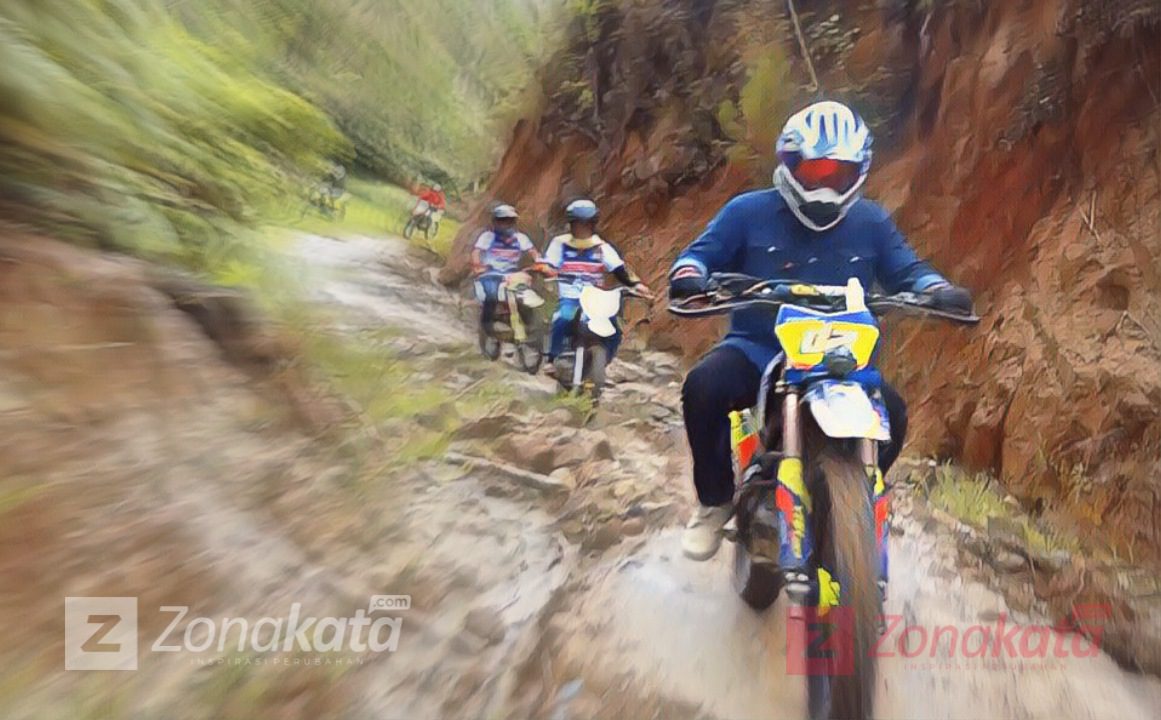 Naik Trail, Rinto Sisir Daerah Pengunungan