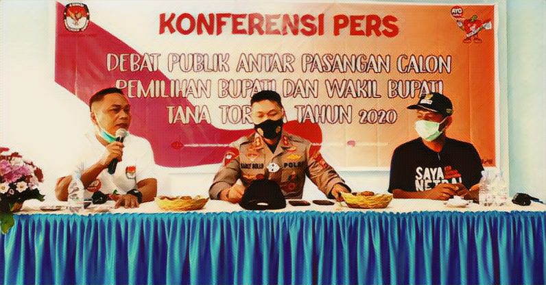 Mardiana Rusli Pandu Debat Kandidat Pilkada Tana Toraja