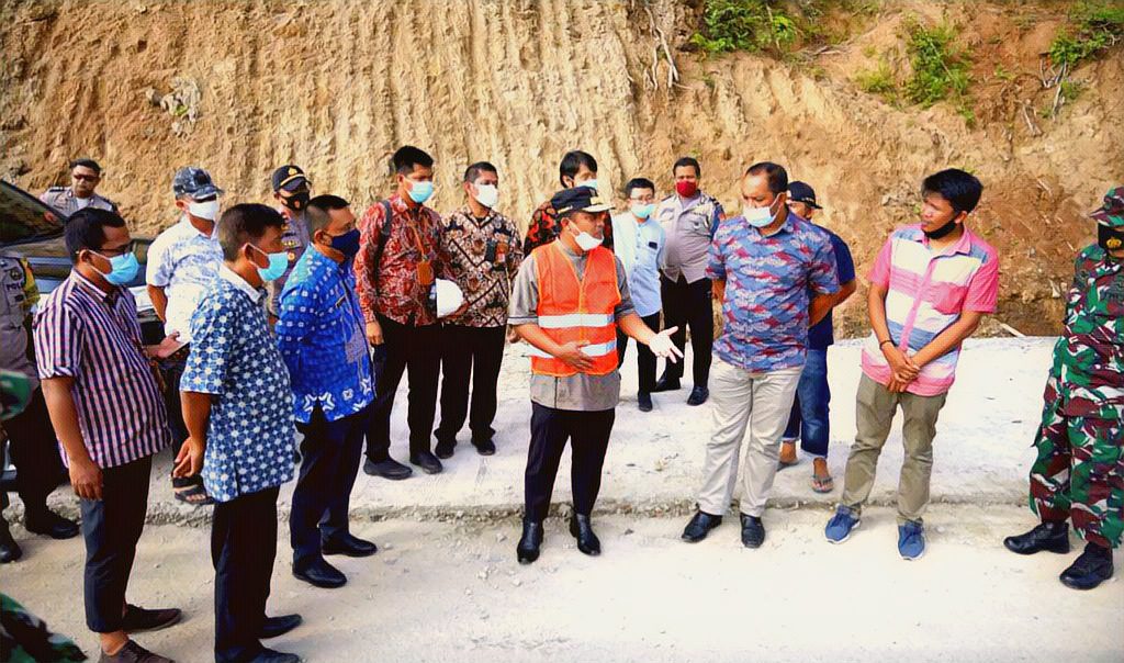 Wagub Pantau Progres Pengerjaan Jalan Pintas Barru-Soppeng
