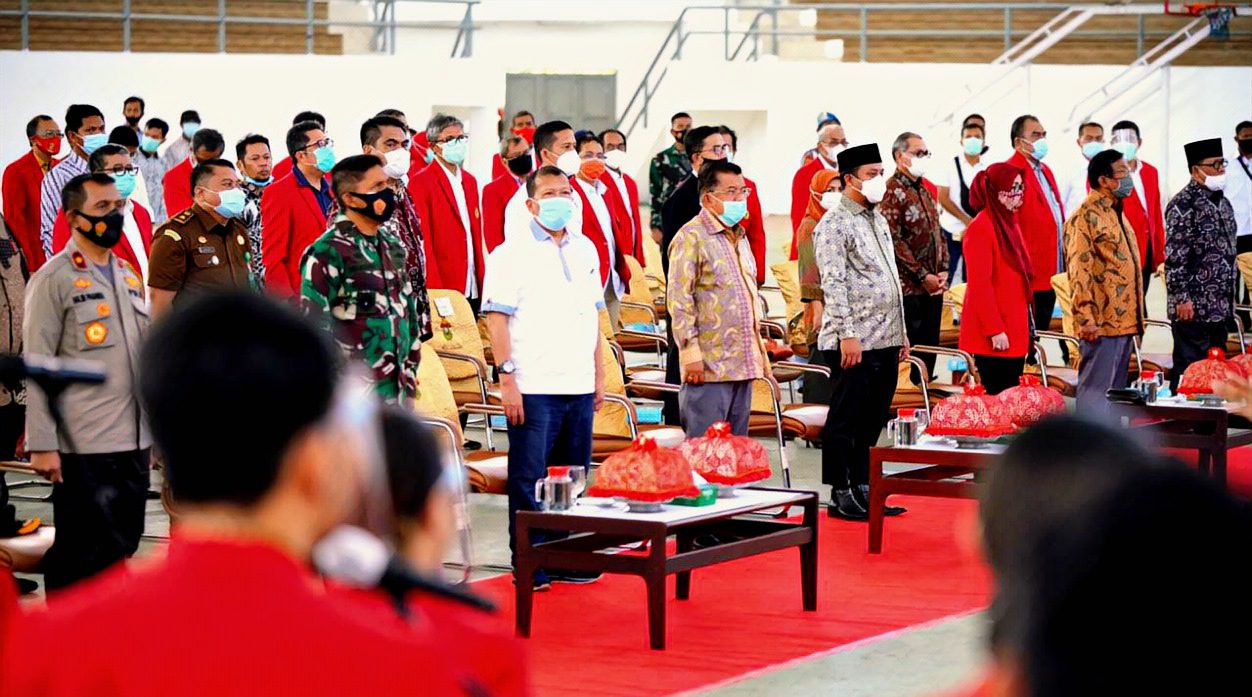 Wagub Sulsel Dampingi Jusuf Kalla Resmikan Arenatorium Unhas 2 Wagub Sulsel Dampingi Jusuf Kalla Resmikan Arenatorium Unhas