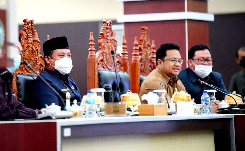 DPRD Sulsel Setuju Jawaban Atas Pandangan Fraksi Terhadap Perubahan RPJMD Tahun 2018-2023