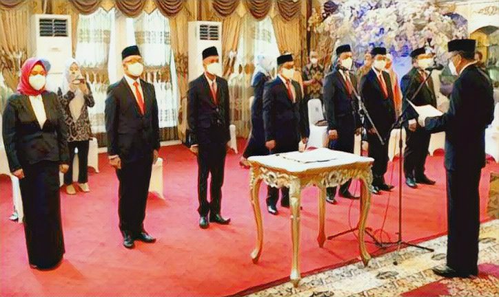 Gubernur Lantik Anggota KPID Sulsel, Hasrul Hasan Jabat Ketua