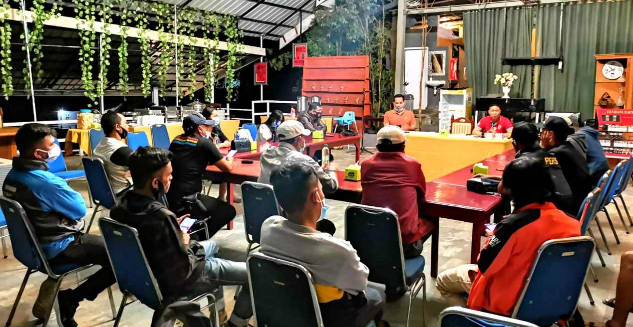 Jalin Keakraban Kapolres Tana Toraja Kongkow Bareng Dengan Awak Media