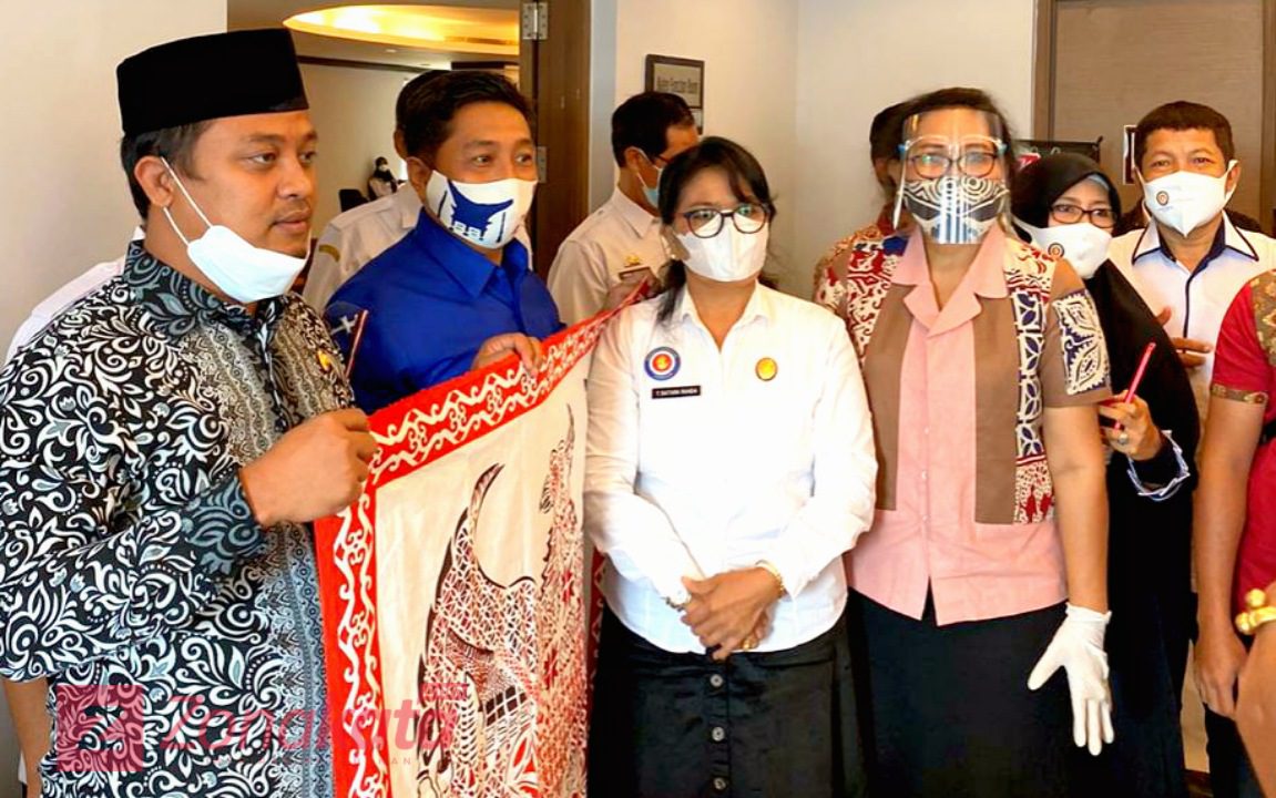Produk Kain Sarita Toraja Sabet Penghargaan SIDDHAKARYA Tingkat Provinsi