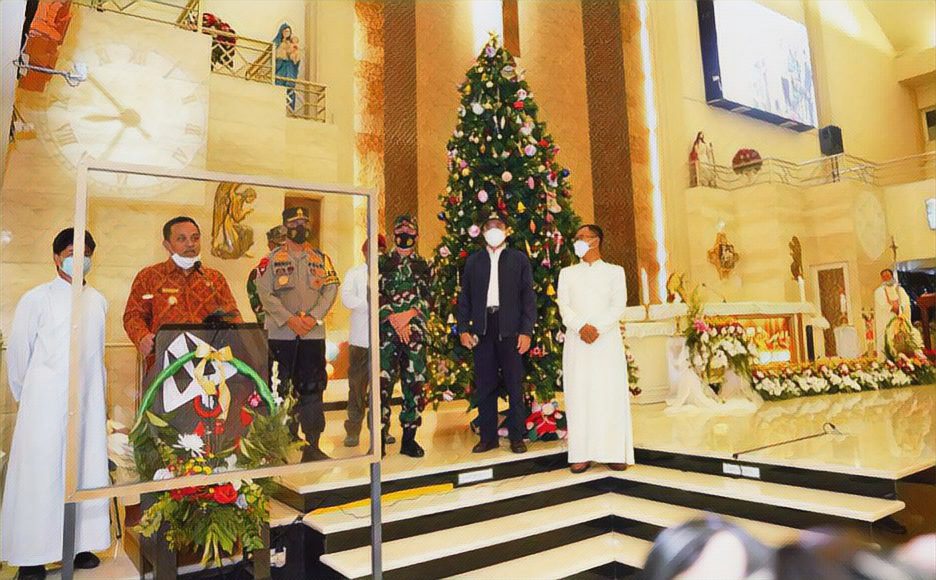 Pantau Gereja Beserta Pospam dan Posyan, Wagub Sulsel: Malam Natal Berjalan Lancar 4 Pantau Gereja Beserta Pospam dan Posyan, Wagub Sulsel: Malam Natal Berjalan Lancar
