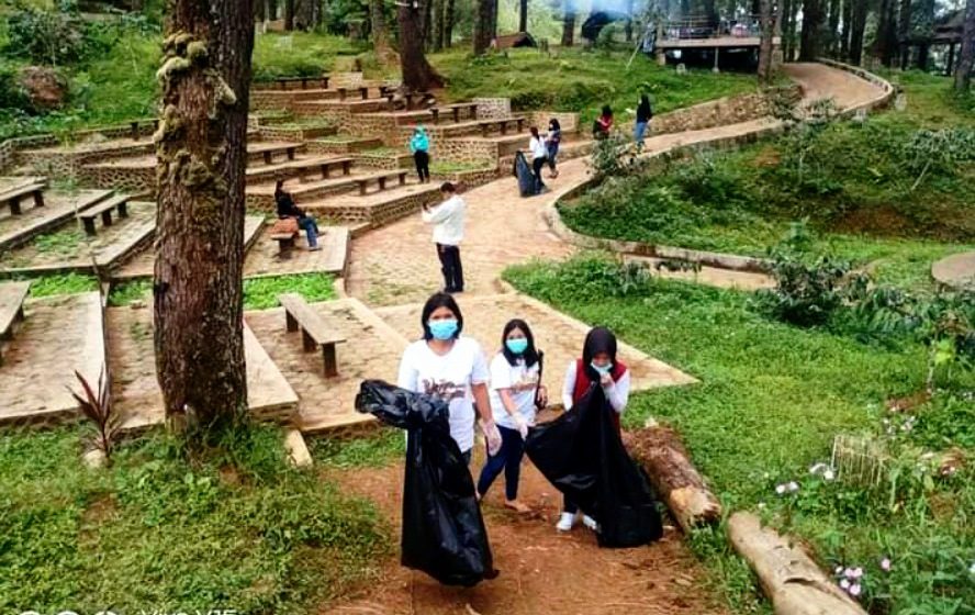 Pendukung Theo-Zadrak, Gelar Aksi Bersih-Bersih di Pango-Pango