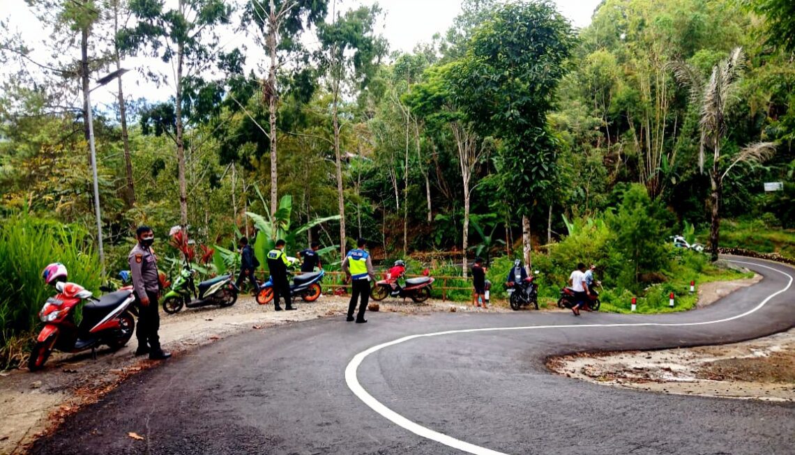 Hilang Kendali Pengendara Motor Asal Palopo Terjun Ke Dalam Jurang, 1 Tewas