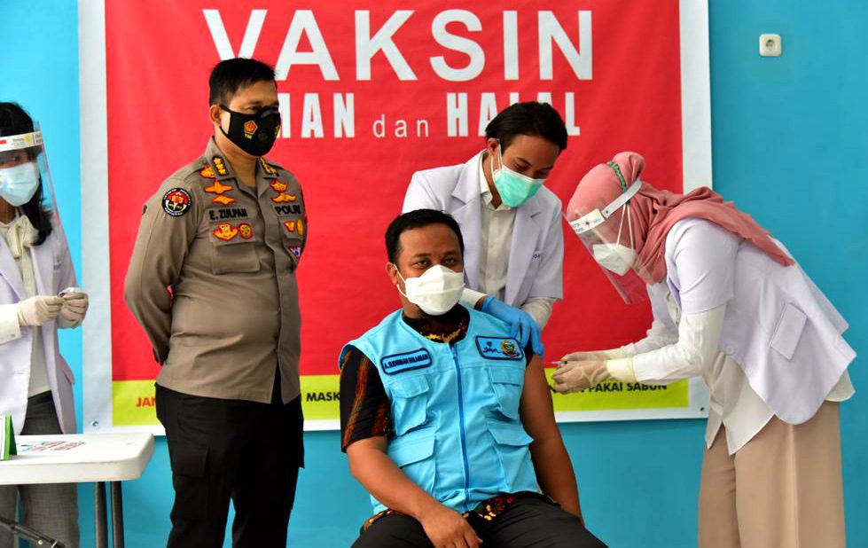 Jadi Pejabat Pertama Lakukan Vaksinasi Covid-19 di Sulsel, Ini Kata Andi Sudirman