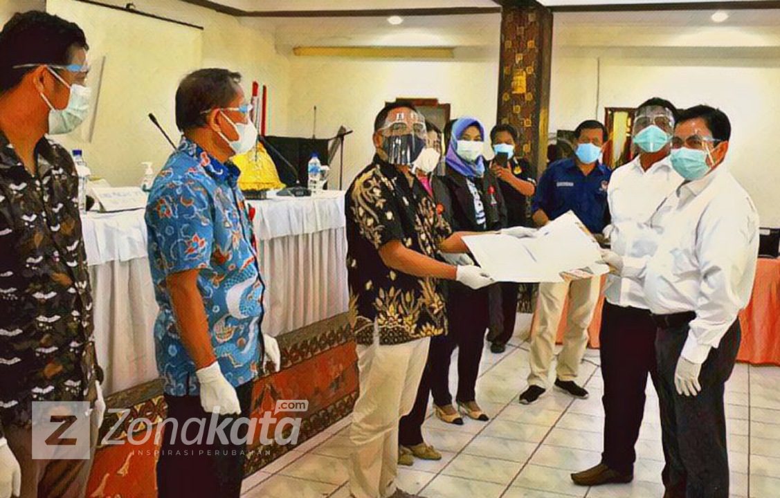 KPU Tetapkan Theo-Zadrak Paslon Terpilih Pilkada Tana Toraja 1 KPU Tetapkan Theo-Zadrak Paslon Terpilih Pilkada Tana Toraja