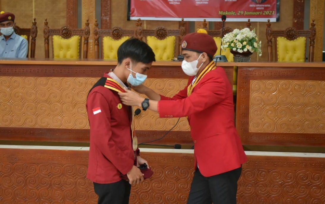 Suprianto Randa Bunga Jabat Ketua DPC PMKRI Toraja Periode 2020-2021 1 Suprianto Randa Bunga Jabat Ketua DPC PMKRI Toraja Periode 2020-2021