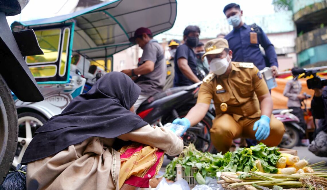 Bersama Pangdam dan Kapolda, Wagub Sulsel Turun Sosialisasikan Penegakan Disiplin Protokol Kesehatan 1 Bersama Pangdam dan Kapolda, Wagub Sulsel Turun Sosialisasikan Penegakan Disiplin Protokol Kesehatan