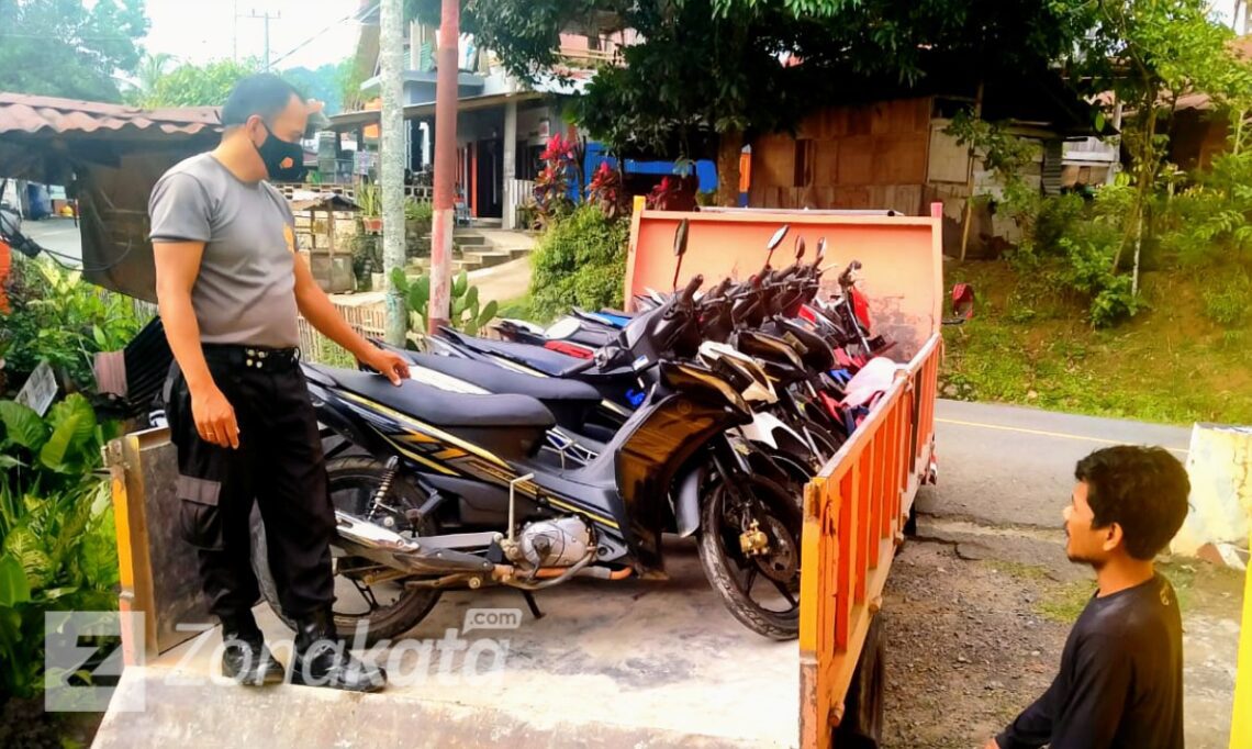 Pelaku Kabur, Sejumlah Motor Dilokasi Judi Sabung Ayam Diamankan Polisi
