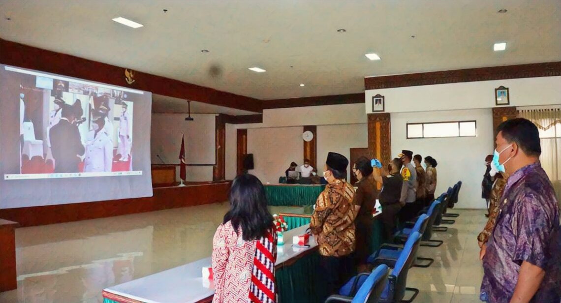 Forkopimda dan ASN Lingkup Pemkab Tana Toraja Nobar Pelantikan Theo-Zadrak