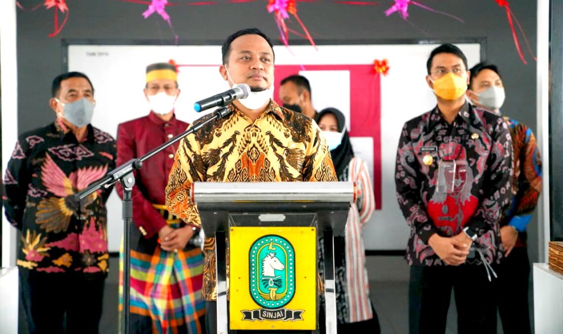 Wagub Andi Sudirman Resmikan Pasar Rakyat Sentral Sinjai