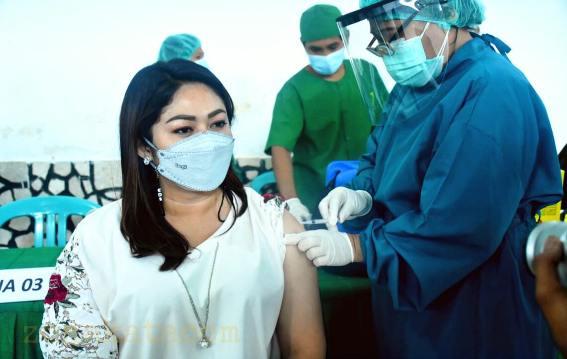 Usai Jalani Vaksinasi Covid-19, Ini Kata Eva Rataba