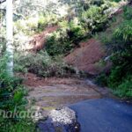 Tanah Longsor Tutupi Jalan Poros Panggala Rantepao