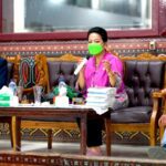 Anggota DPD Lily Salurapa Sambangi SMA Kristen Barana