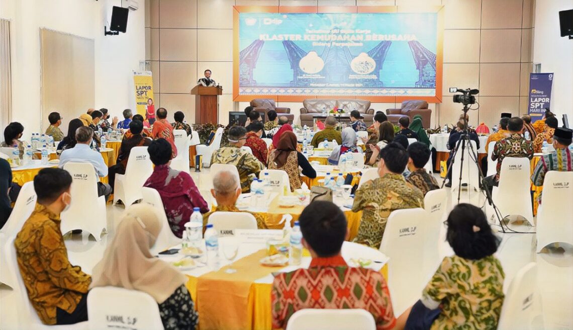 Talkshow UU Cipta Kerja, Plt Gubernur Sulsel Ajak Pengusaha Bersinergi 2 Talkshow UU Cipta Kerja, Plt Gubernur Sulsel Ajak Pengusaha Bersinergi