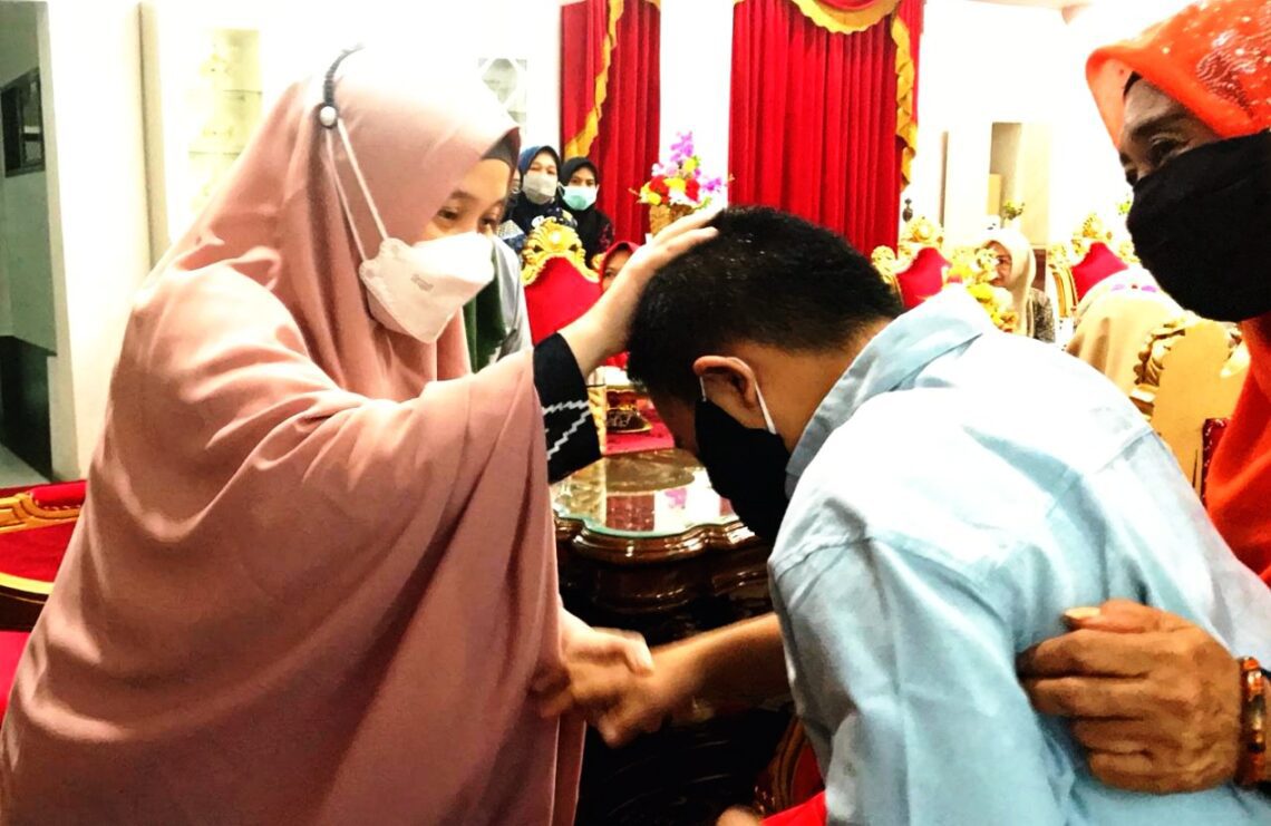Senangnya Anak-anak Down Syndrome Terima Hadiah Wakil Ketua PKK Sulsel