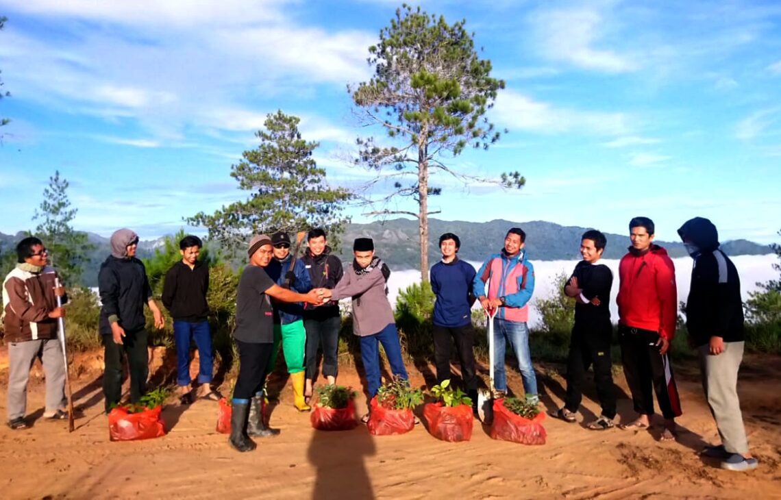 Jokowi Minta Hijaukan Bukit Mapongka, Pemuda Muhammadiyah Langsung Bergerak