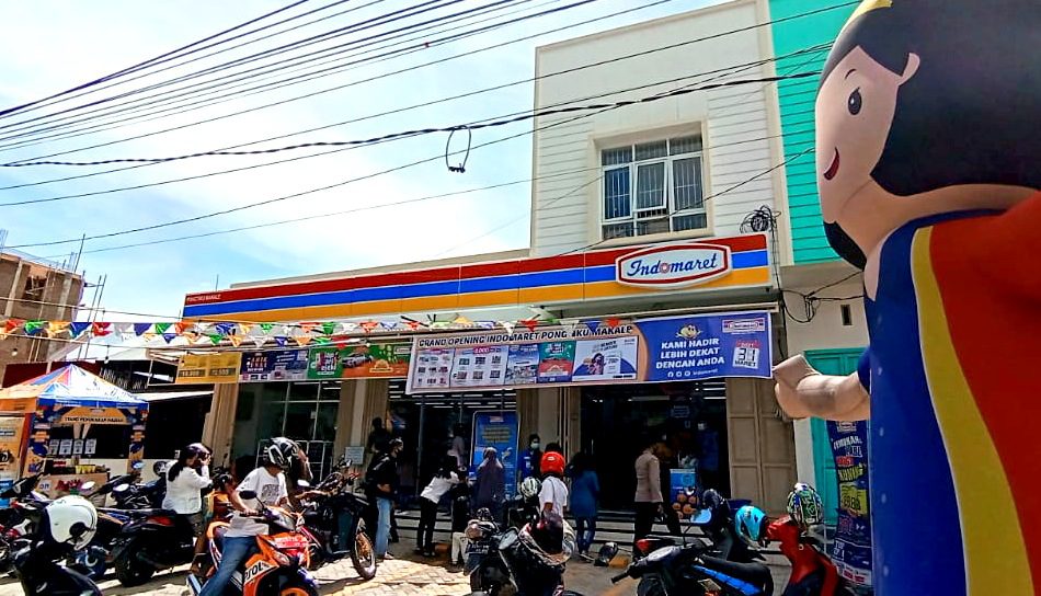 Buka Perdana, Indomaret Pongtiku Makale Diserbu Warga